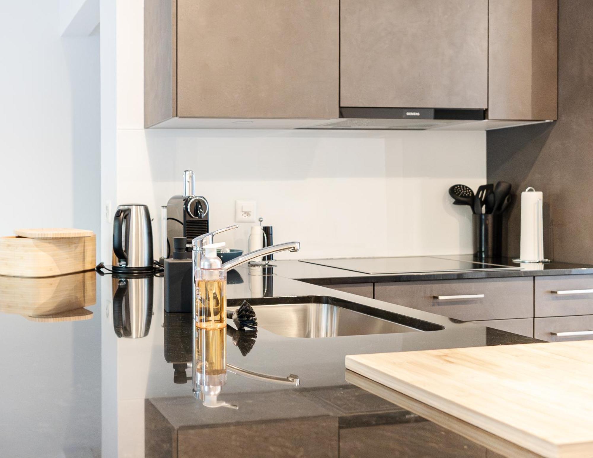 Bellevue & Classy Mountain View Apartment Kandersteg Esterno foto
